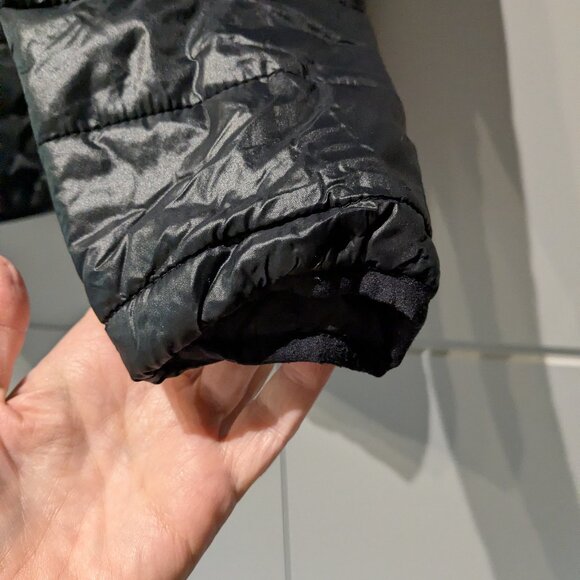 Kit and Ace Reversible Black Gray Puffer Jacket (M) - Picture 3 of 8